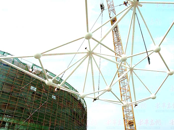 崇明体育馆网架安装